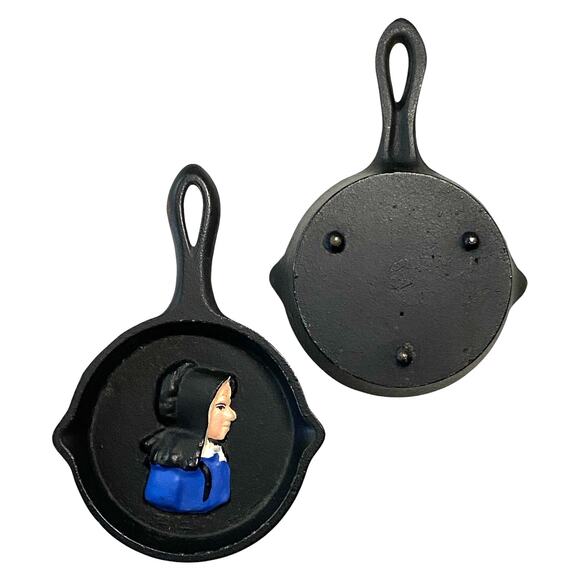 Mini Black Cast Iron Skillet Frying Pan Hand Painted Amish Man Woman Silhouette - Picture 5 of 10